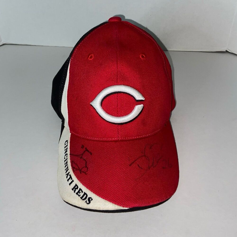 2007 Cincinnati Reds Autographed Hat Bronson Arroyo & David Ross